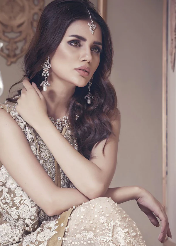 Ivory 3D Embellished Bridal Set - Image 4